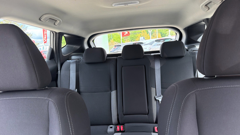 Nissan Qashqai 1.3 DiG-T Acenta Premium 5dr Petrol Hatchback